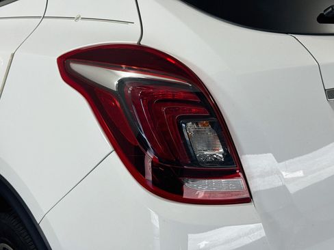 Used 2019 Buick Encore Essence FWD image 36