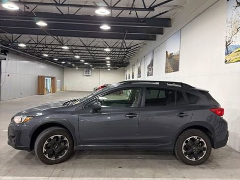 Used 2021 Subaru Crosstrek 2.0i Premium w/ Moonroof Package image 5