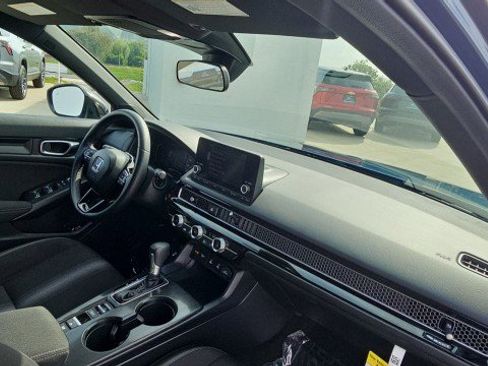 Used 2025 Honda Civic Sport image 28