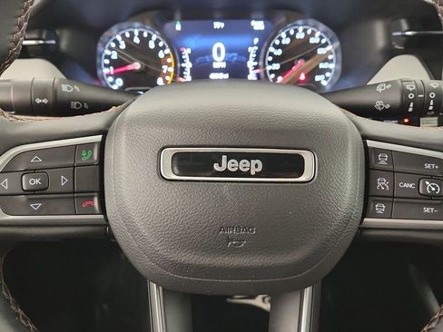 Used 2022 Jeep Compass Limited AWD/4WD image 12
