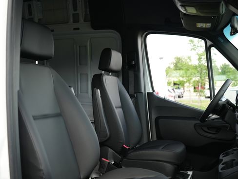 New 2025 Mercedes-Benz Sprinter 2500 image 36