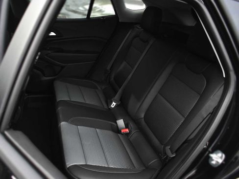 New 2026 Chevrolet Trax LT w/ Driver Confidence Package image 11