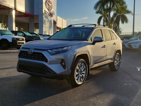 Used 2025 Toyota RAV4 XLE Premium image 2