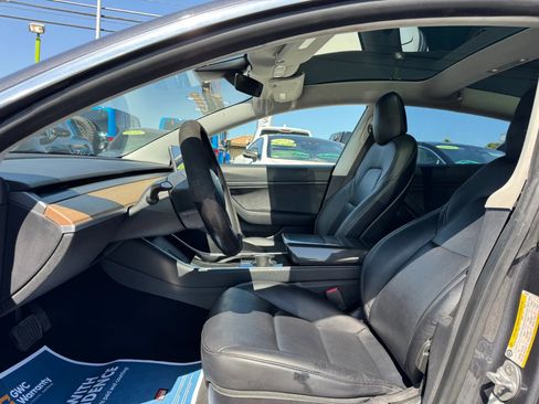 Used 2020 Tesla Model 3 Standard Range Plus RWD image 10