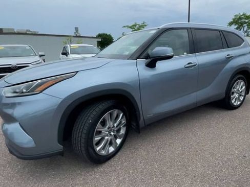 Used 2023 Toyota Highlander Limited AWD/4WD image 6