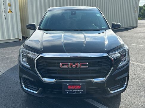 Used 2022 GMC Terrain SLE image 2