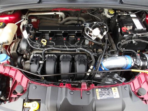 Used 2014 Ford Focus Titanium image 28