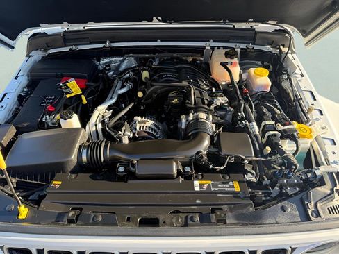 Used 2024 Jeep Wrangler Sahara w/ Safety Group image 37