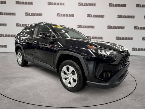 Used 2019 Toyota RAV4 LE image 7