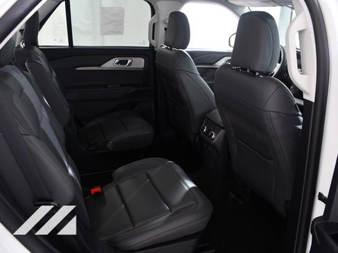 New 2025 Ford Explorer Active w/ Active Comfort Package image 19