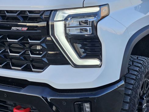 Certified 2025 Chevrolet Silverado 2500 ZR2 w/ Technology Package image 11