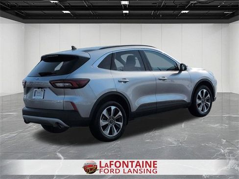 Used 2024 Ford Escape Platinum image 5