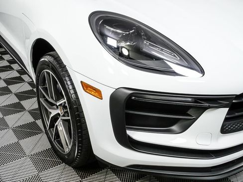New 2026 Porsche Macan image 39