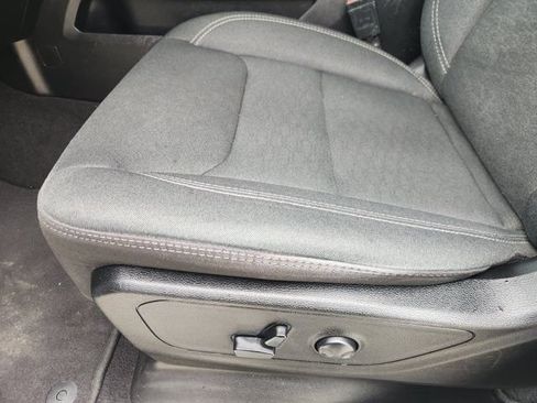 Used 2025 RAM 1500 Big Horn AWD/4WD image 24