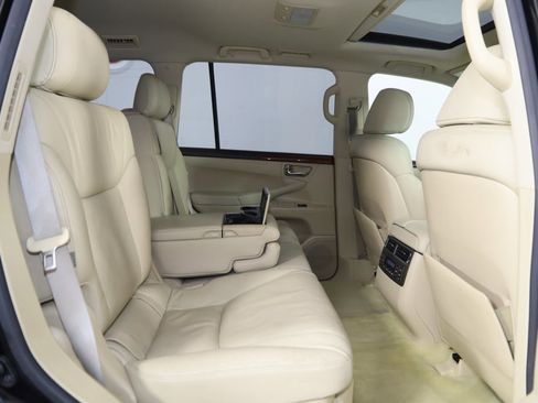 Used 2010 Lexus LX 570 4WD w/ Preferred Accessory Package image 14