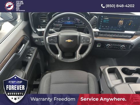 Used 2023 Chevrolet Silverado 1500 LT AWD/4WD image 13