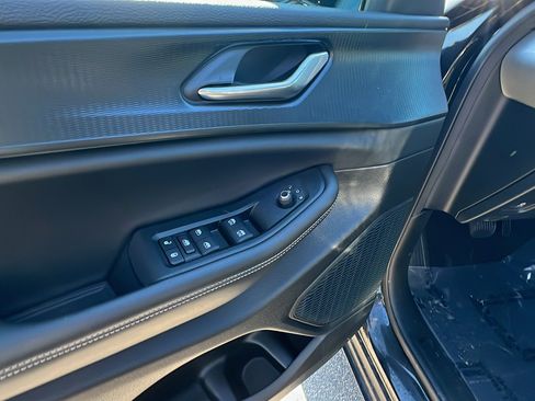 Used 2025 Jeep Grand Cherokee L Altitude image 15