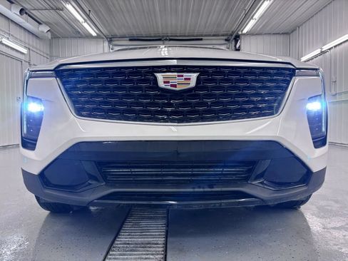 Used 2024 Cadillac XT4 Premium Luxury w/ Technology Package FWD image 11