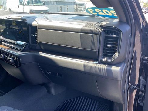 Used 2023 Chevrolet Silverado 1500 LT AWD/4WD image 17
