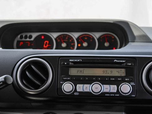 Used 2008 Scion xB FWD image 11