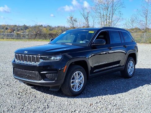 New 2025 Jeep Grand Cherokee Laredo X w/ Luxury Tech Group I image 2