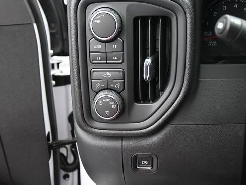 New 2026 Chevrolet Silverado 1500 Custom Trail Boss w/ LPO, Dark Essentials Package AWD/4WD image 34