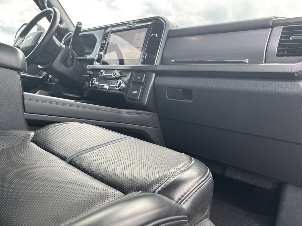 Used 2025 Ford F250 Platinum AWD/4WD image 34