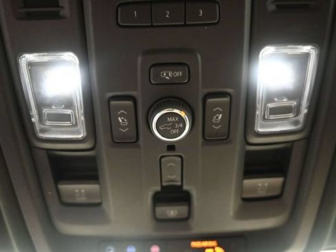 Used 2022 Chevrolet Tahoe High Country AWD/4WD image 37