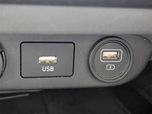 Used 2023 Hyundai Elantra SEL w/ Convenience Package image 21