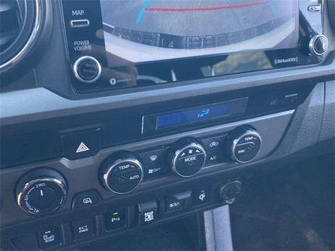Certified 2022 Toyota Tacoma TRD Off-Road w/ Technology Package AWD/4WD image 19