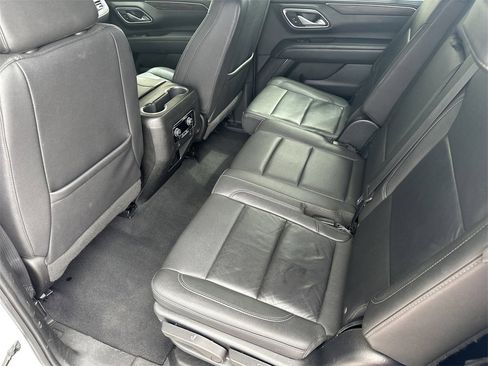 Used 2023 Chevrolet Suburban LT image 30