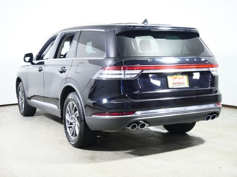 Used 2023 Lincoln Aviator AWD image 5