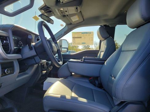 New 2026 Ford F350 XL w/ XL Chrome Package image 16