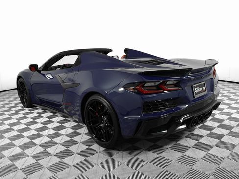 Used 2025 Chevrolet Corvette Z06 w/ Battery Protection Package image 10