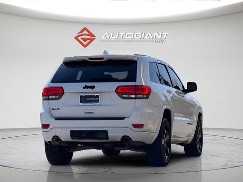 Used 2015 Jeep Grand Cherokee Altitude image 11