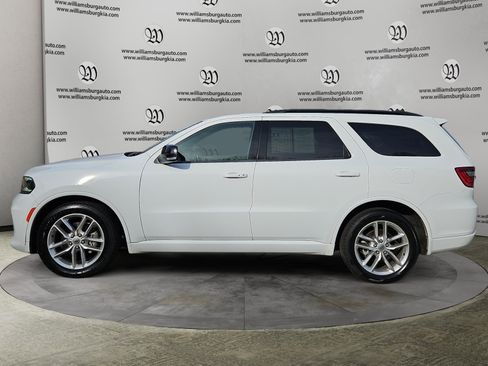 Used 2024 Dodge Durango GT image 2
