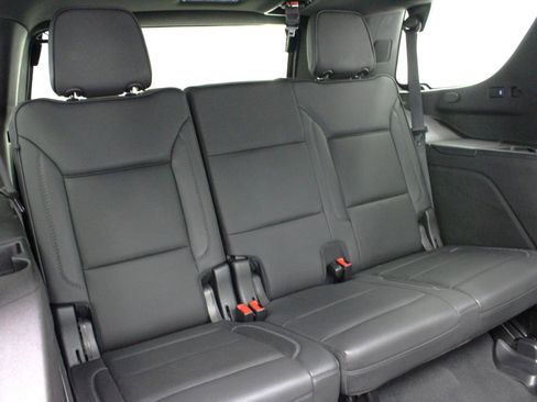 Used 2021 GMC Yukon Denali w/ Denali Premium Package image 45