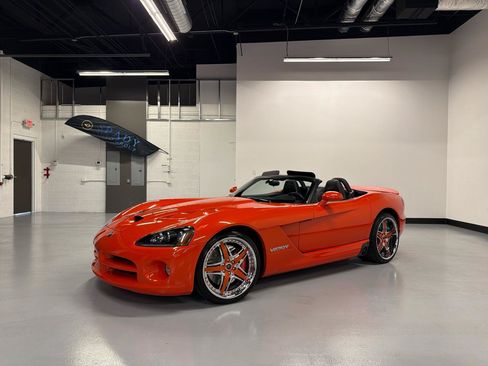 Used 2008 Dodge Viper SRT-10 RWD image 2