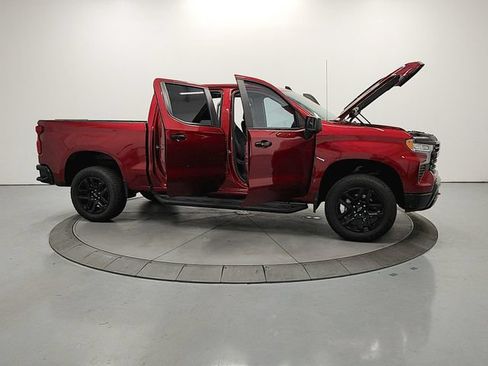 Used 2025 Chevrolet Silverado 1500 LT Trail Boss w/ Convenience Package II AWD/4WD image 10