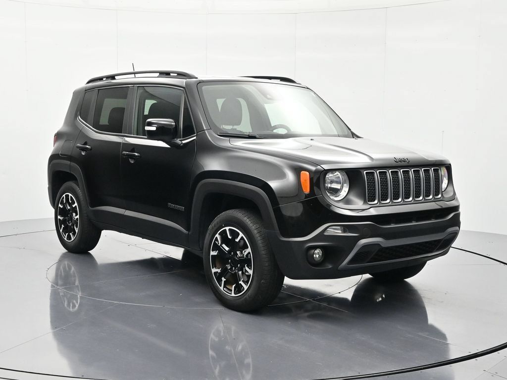 Used 2023 Jeep Renegade Latitude AWD/4WD image 3