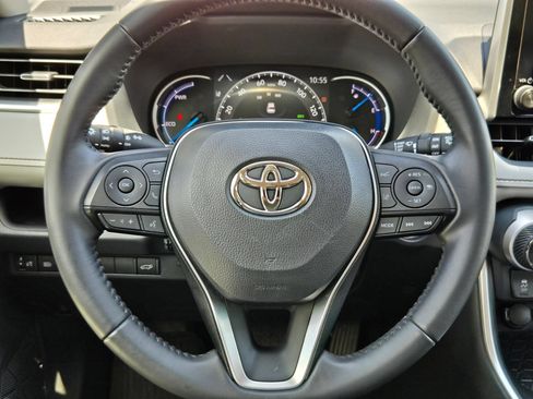 Used 2023 Toyota RAV4 XLE Premium AWD/4WD image 20