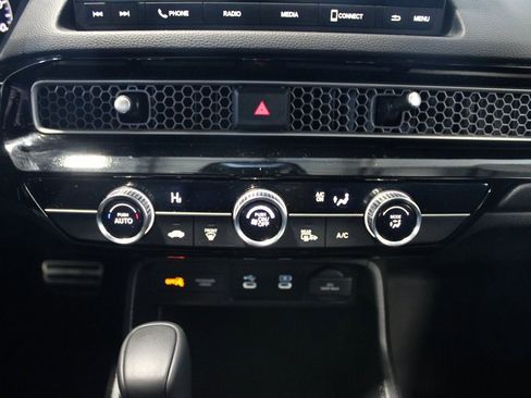 Used 2025 Honda Civic Sport image 29