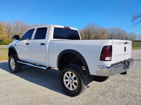 Used 2018 RAM 2500 Tradesman w/ Chrome Appearance Group image 4