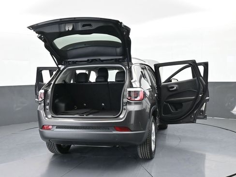 Used 2021 Jeep Compass Latitude image 69