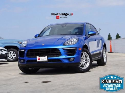 Used 2018 Porsche Macan AWD/4WD image 3