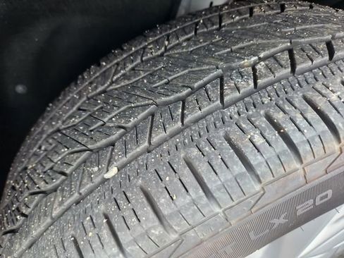 Used 2025 Buick Enclave Preferred FWD image 24