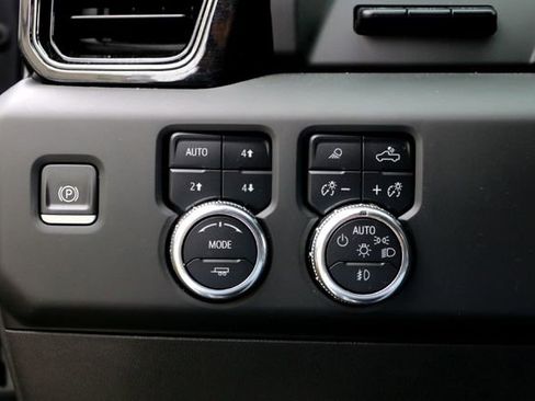 Used 2022 GMC Sierra 1500 AT4 w/ AT4 Premium Package AWD/4WD image 20