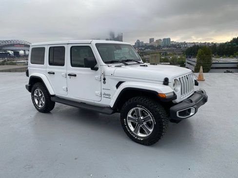 Used 2021 Jeep Wrangler Unlimited Sahara AWD/4WD image 29