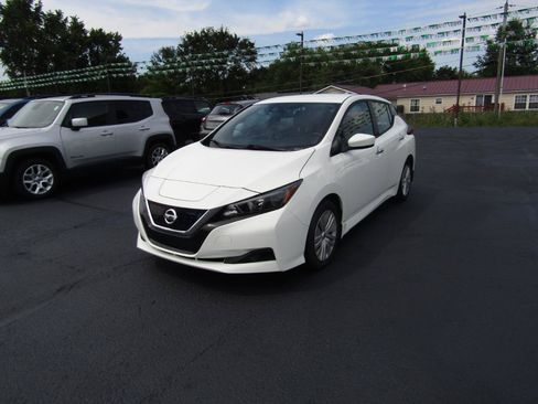 Used 2022 Nissan Leaf S FWD image 3