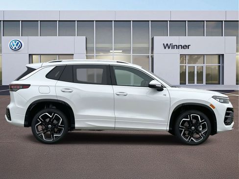 New 2026 Volkswagen Tiguan SEL R-Line image 7